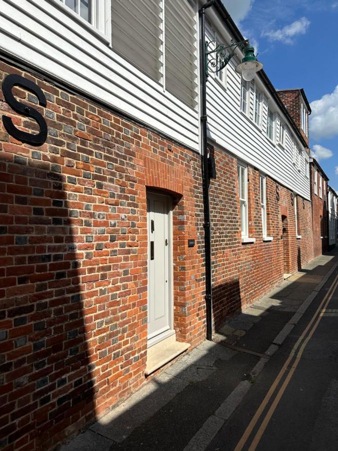 Jesticos, Perfectly Wonderful Central , 1 Parking Included Canterbury Exteriér fotografie