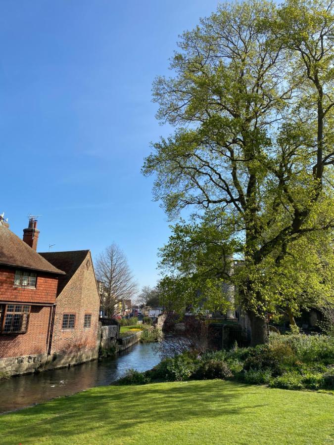 Jesticos, Perfectly Wonderful Central , 1 Parking Included Canterbury Exteriér fotografie